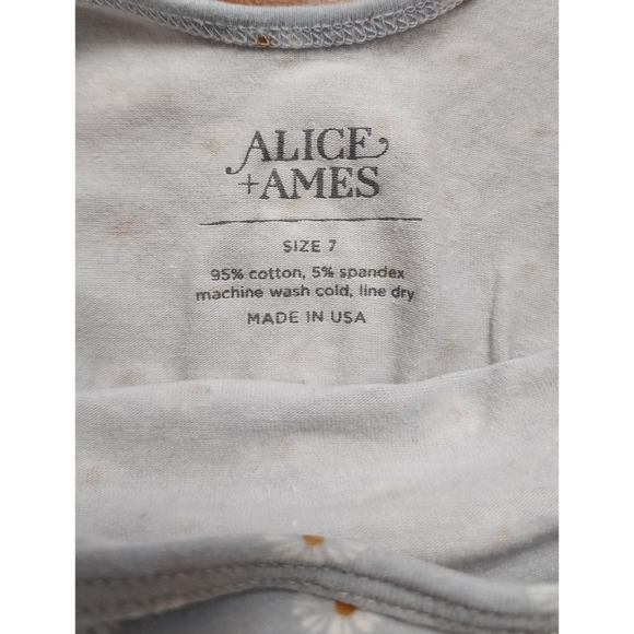 Alice and Ames Floral Wide Leg Romper - Picture 4 of 6